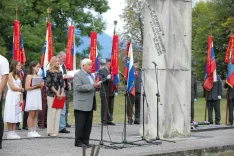 Spomin na borbo Gorenjskega odreda, padle borce in narodnega heroja Jožeta Gregorčiča Grajski park Radovljica na fotografiji Milan Kučan prvi predsednik RS / Foto: Tina Dokl