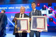 Peter Slatnar, najstarejši obrtnik leta 2024, s sinom, prav tako Petrom, ki je bil nominiran za podjetnika leta. / Foto: Primož Pičulin / Foto: Primož Pičulin