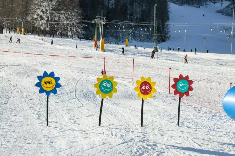 Ski opening Kranjska GoraVikend snežnih radosti poln aktivnih doživetij, vrhunske smučarske opreme, glasbe in zabave, obdan z zimskim vzdušjem v čudoviti naravi Kranjska Gora smučišče smučanje / Foto: Tina Dokl