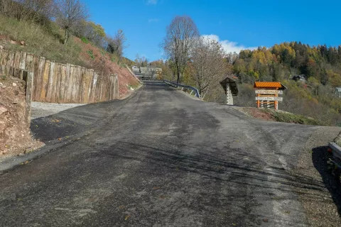 nova cesta Možjanca občina Preddvor / Foto: Tina Dokl