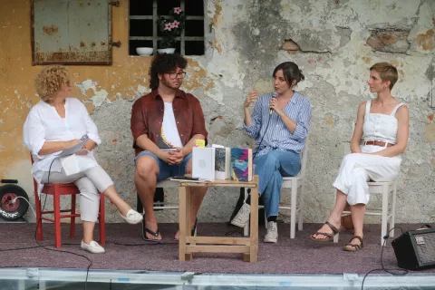 kulturna obzorja: mladi literati, Kamnik, Pino, Pia, Ana / Foto: Alenka Brun