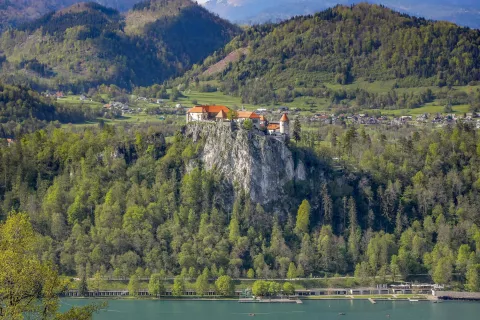 večer nad Bledom kresovanje na Straži 2023 / Foto: Tina Dokl