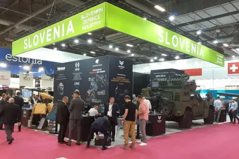 Skupinski nastop slovenskih podjetij na sejmu obrambne industrije Eurosatory 2024 v Parizu. / Foto: arhiv Spirit Slovenija